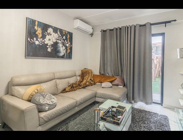 2 BEDROOM APARTMENT FOR SALE IN PARKLANDS NORTH